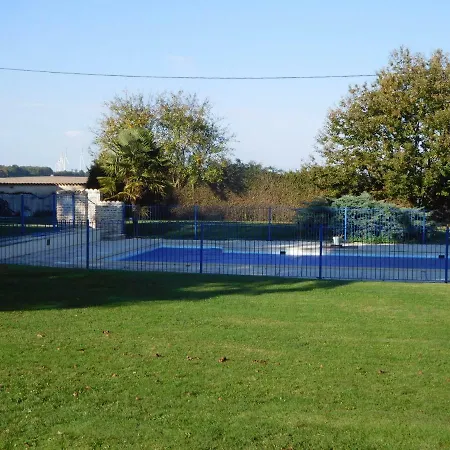 Le Chatenet Feriehus Limalonges